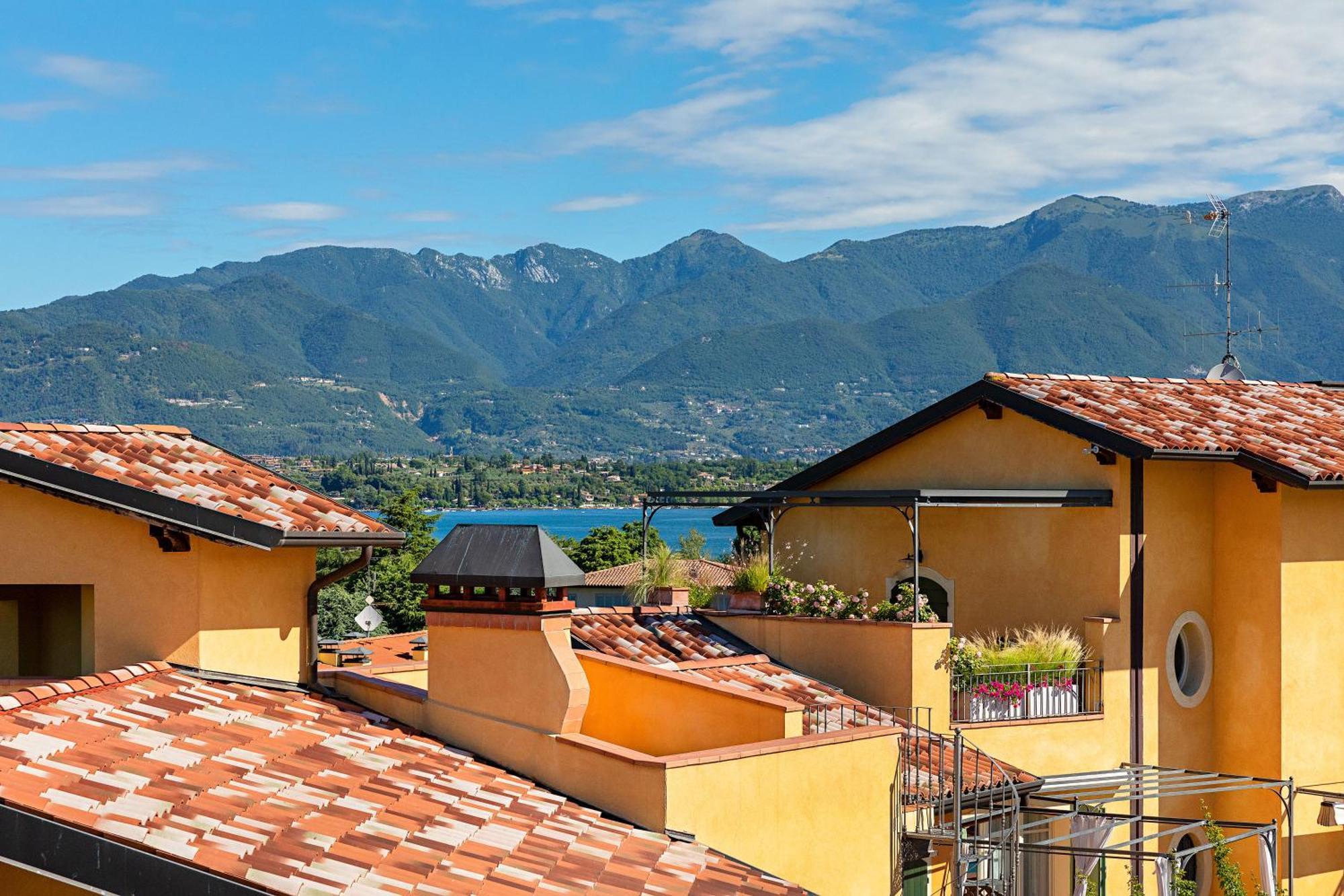 Borgo Del Torchio Apartments By Wonderful Italy Manerba del Garda Exteriér fotografie