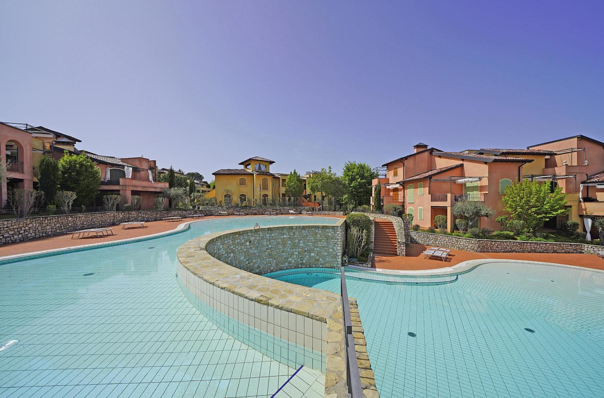 Borgo Del Torchio Apartments By Wonderful Italy Manerba del Garda Exteriér fotografie